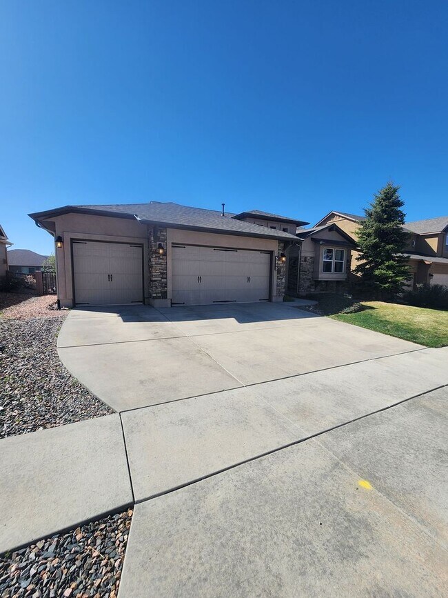 5935 Harney Dr in Colorado Springs, CO - Building Photo - Building Photo