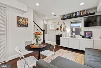 2000 E St in Washington, DC - Building Photo - Building Photo