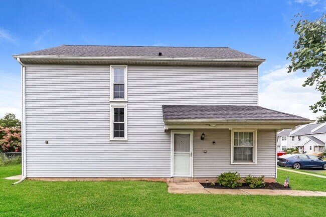 1515 Russett Dr in Warminster, PA - Building Photo - Building Photo