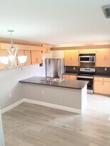 6221 62nd Way in West Palm Beach, FL - Building Photo