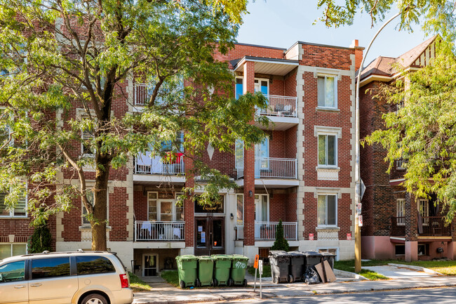 Glenview Court in Montréal, QC - Building Photo - Building Photo