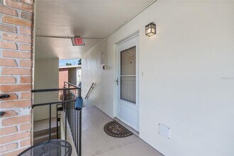 4580 Overlook Dr NE in St. Petersburg, FL - Building Photo - Building Photo