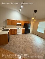 402 Platt Dr in Nicholasville, KY - Building Photo