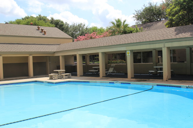 Woods of Brookhollow in San Antonio, TX - Foto de edificio - Building Photo