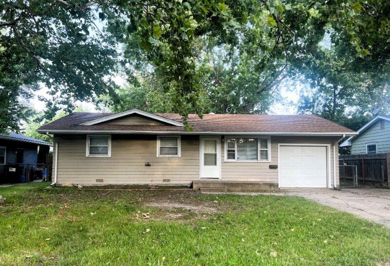 3131 S Gordon Ave in Wichita, KS - Building Photo