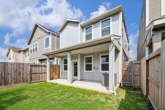1806 La Magnolia Dr in Houston, TX - Building Photo - Building Photo