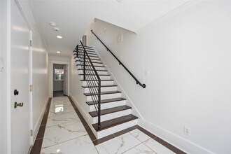 2211 Detering St in Houston, TX - Foto de edificio - Building Photo