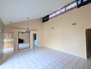 1322 Sandpiper Blvd in Homestead, FL - Building Photo - Building Photo
