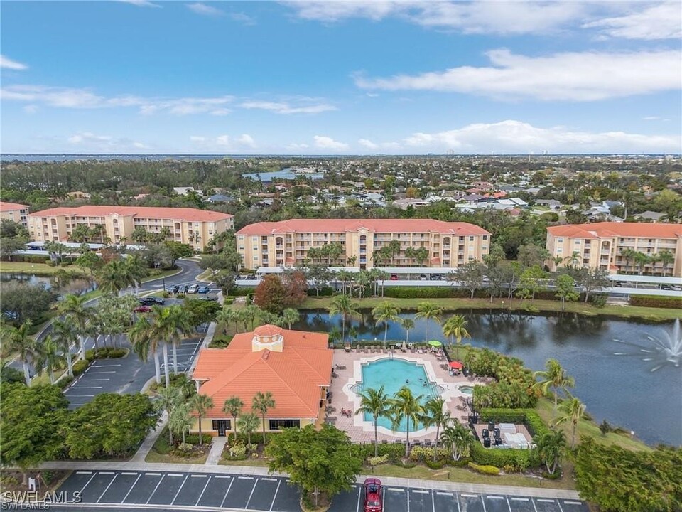 8331 Whiskey Preserve Cir in Ft. Myers, FL - Building Photo