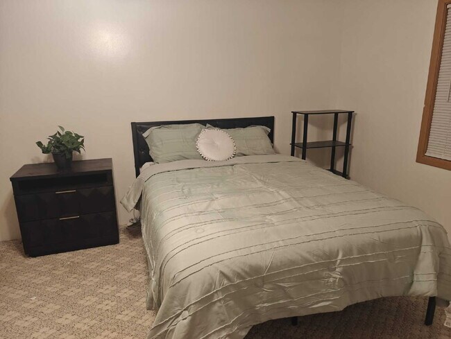 501 W Hill St in Beatty, NV - Building Photo - Building Photo