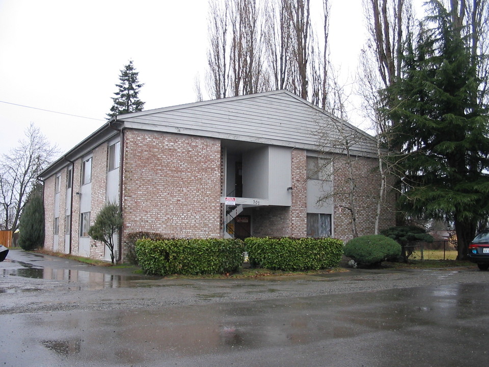 307 15th St SE in Auburn, WA - Foto de edificio