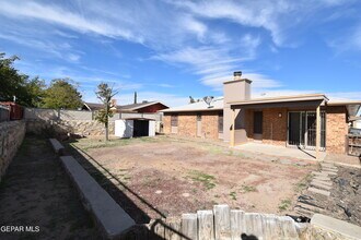 11724 Lorri Dr in El Paso, TX - Building Photo - Building Photo