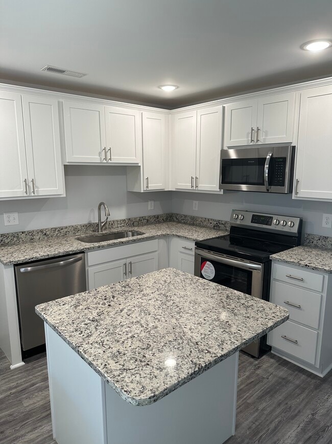 2600 Mercer Dr in Conway, SC - Building Photo - Building Photo