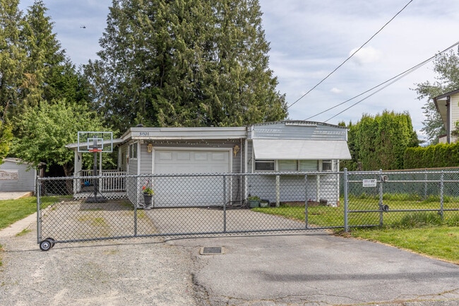 property at 31528 Monarch Ct