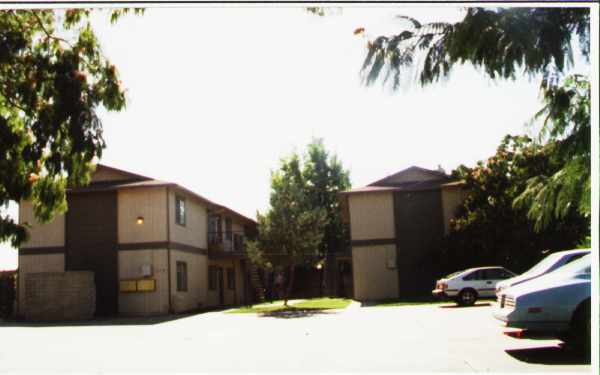 228 McFarland St in Galt, CA - Foto de edificio - Building Photo