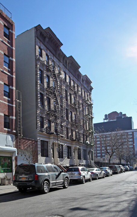 307 E 110th St in New York, NY - Foto de edificio