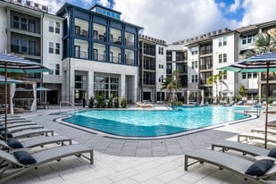 Hadley in Davenport, FL - Building Photo