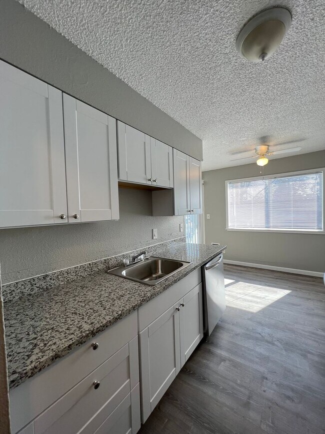 Treecrest 162nd in Portland, OR - Building Photo - Interior Photo