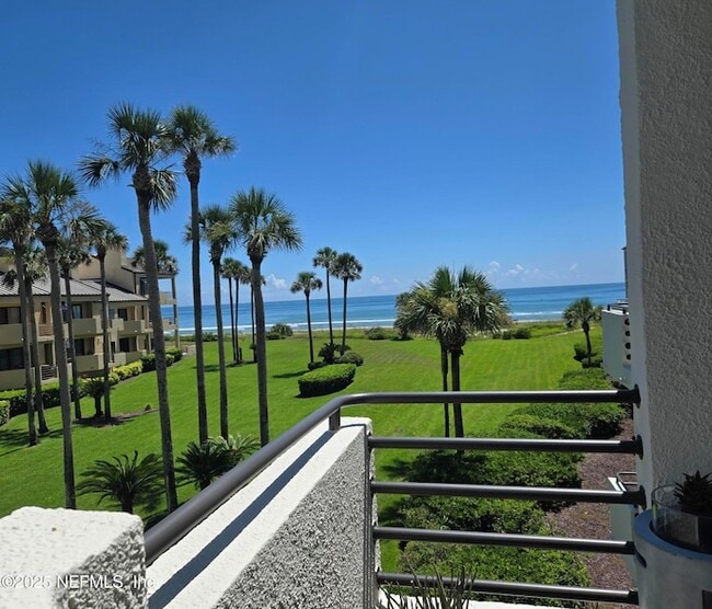 property at 726 Spinnakers Reach Dr