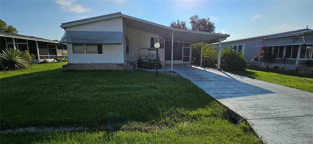 8410 Wagon Wheel Cir in North Fort Myers, FL - Building Photo