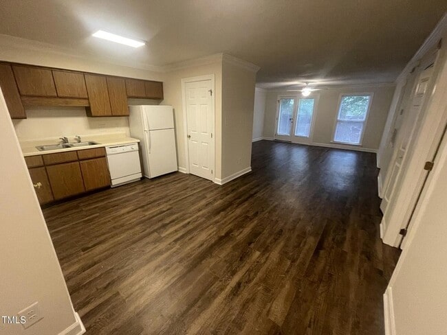 3603 Helix Ct, Unit 102 in Raleigh, NC - Building Photo - Building Photo
