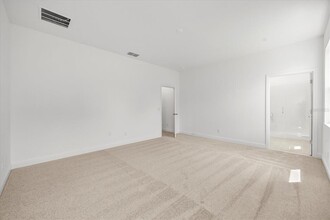 7991 Syracuse Dr in Clermont, FL - Building Photo - Building Photo