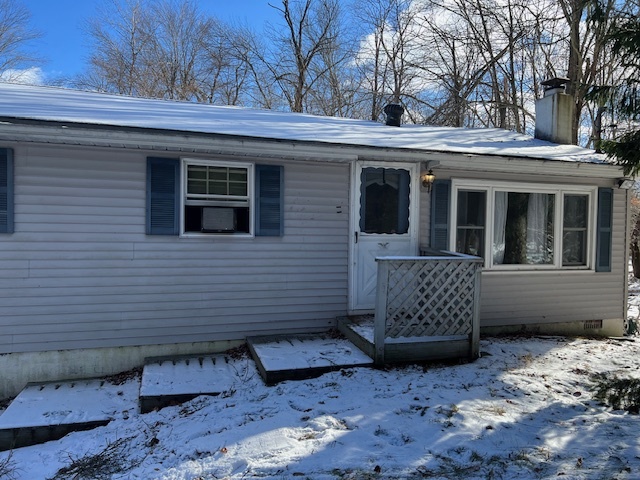 172 Tepee Dr in Pocono Lake, PA - Building Photo