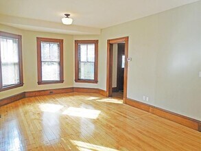 18 Aldersey St, Unit 22 in Somerville, MA - Foto de edificio - Building Photo