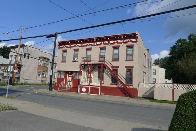 1496-1498 3rd St in Rensselaer, NY - Building Photo