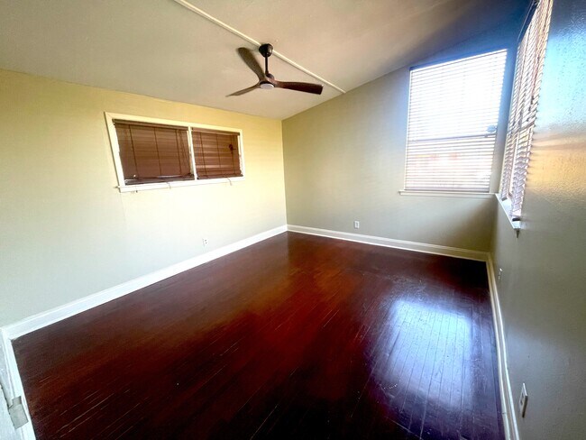 7906 Pecan Villas Dr in Houston, TX - Foto de edificio - Building Photo