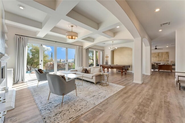 property at 904 Pont Chartrain Dr