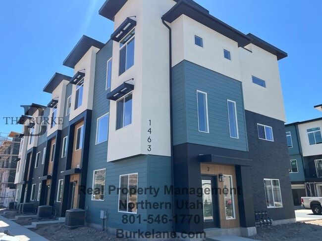 Burke Lane townhomes in Farmington, UT - Building Photo - Building Photo