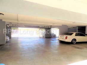 350 Tile Ave-Unit -202 in Long Beach, CA - Building Photo - Building Photo