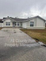 1066 Sunshine Way in Winter Haven, FL - Building Photo