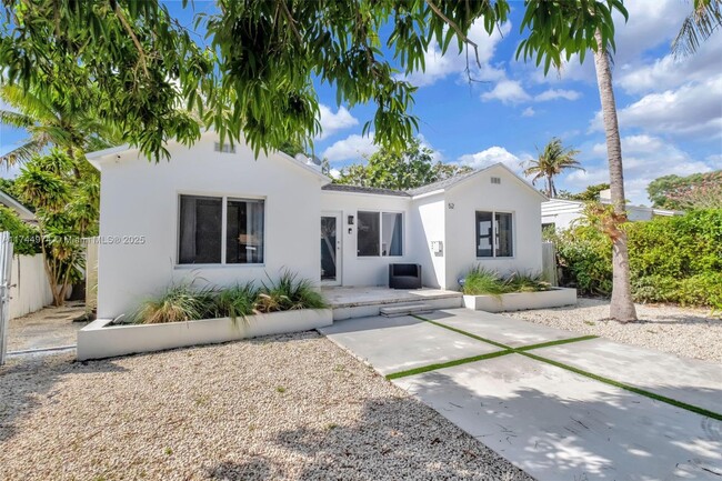 52 NW 47th St in Miami, FL - Building Photo - Building Photo