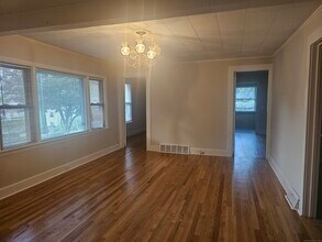 8 Cliff St in Naugatuck, CT - Building Photo - Building Photo