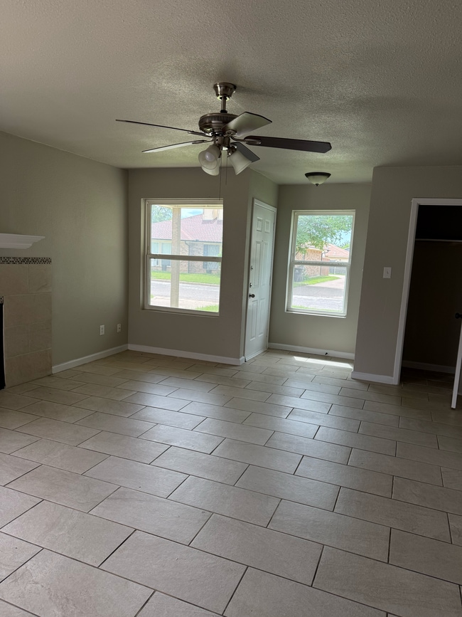 property at 2331 Lido Ln