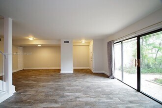 3010 Willow Ln in Hollywood, FL - Building Photo - Building Photo