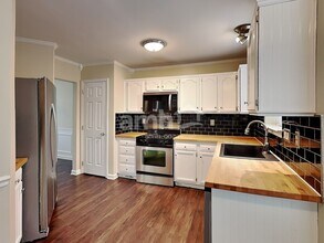 7614 Henderson Park Rd in Huntersville, NC - Building Photo - Building Photo