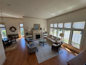 8479 NE Woodland Cove Dr in Kirkland, WA - Building Photo - Building Photo