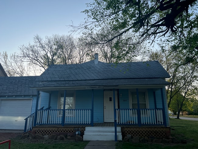 property at 2026 S Spring St