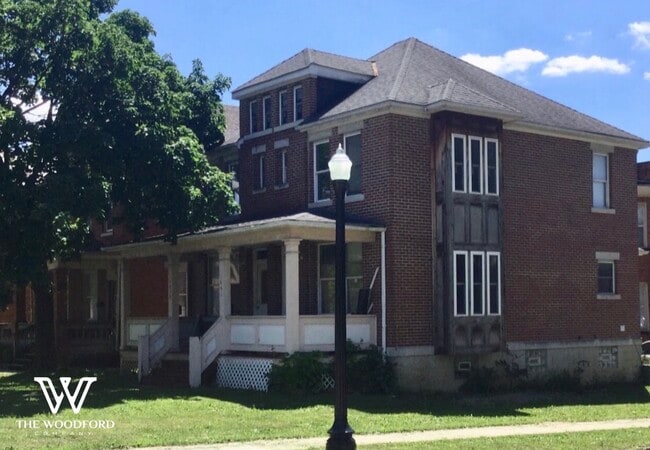 1641 Summit Street in Columbus, OH - Foto de edificio - Building Photo