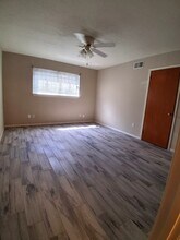 7205 Beechnut St in Houston, TX - Building Photo - Building Photo