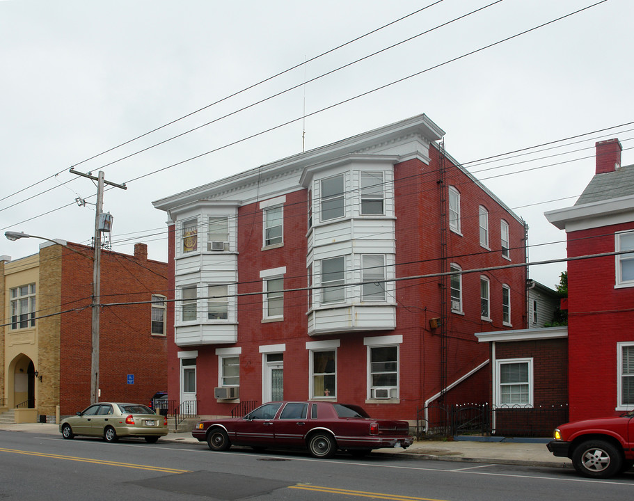 43-45 E Baltimore St in Hagerstown, MD - Foto de edificio