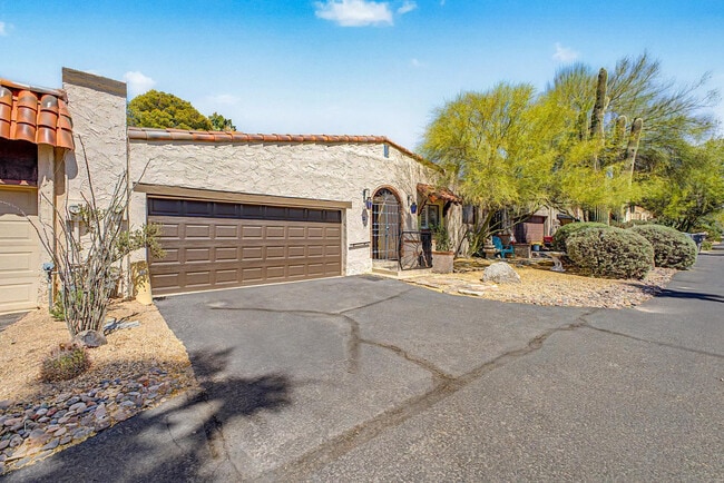 37210 N Tranquil Trail in Carefree, AZ - Building Photo - Building Photo