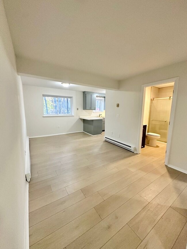 492 East St in Plainville, CT - Building Photo - Building Photo