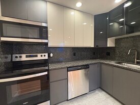 1803 Beacon St, Unit 1 in Brookline, MA - Building Photo