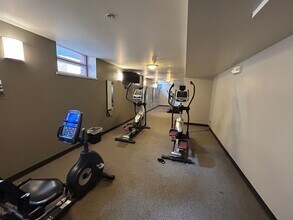 2109 Drake Court Walk in Omaha, NE - Building Photo - Building Photo