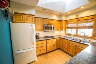 2641 Chamberlain Ave in Madison, WI - Building Photo - Building Photo