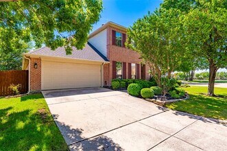 9 Lake Cir Dr in Trophy Club, TX - Building Photo - Building Photo